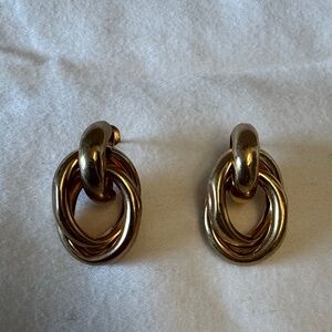 Elegant Gold Hoop Earrings